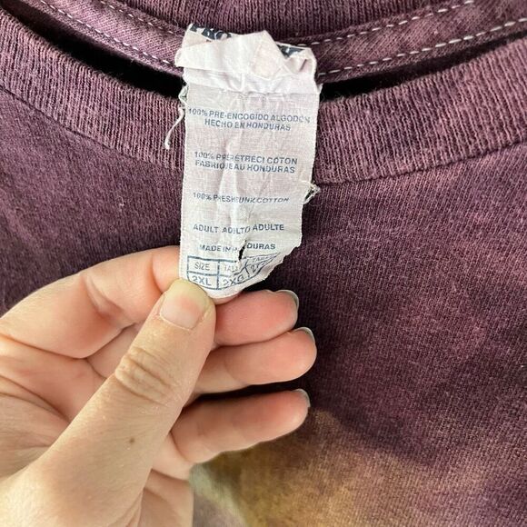 Delta Pro Weight Wolf Graphic Unisex T-Shirt Tee Size 2XL Purple Tie Dye - Picture 3 of 5